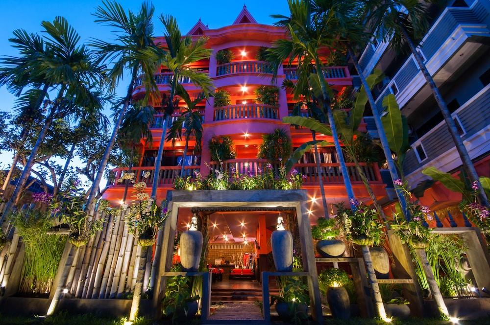 Golden Butterfly Hotel