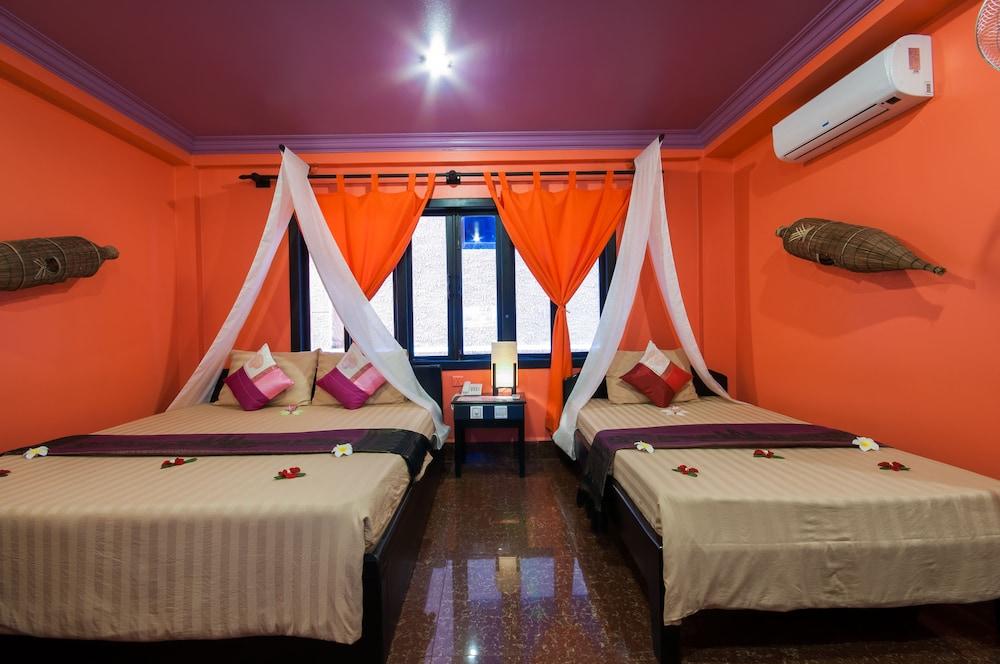 Hotel Golden Butterfly